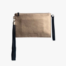 Cargar imagen en el visor de la galería, CLUTCH FERNANDA ORO ROSA