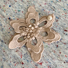 Cargar imagen en el visor de la galería, DALILAS BEIGE PORCELANA