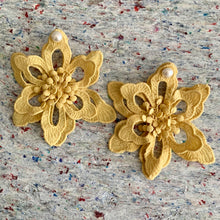 Cargar imagen en el visor de la galería, DALILAS AMARILLO PASTEL