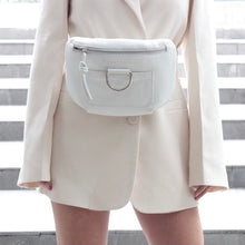 Cargar imagen en el visor de la galería, CANGURERA ENZO BLANCA