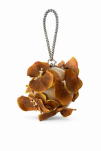 Cargar imagen en el visor de la galería, CLUTCH ORQUÍDEA
