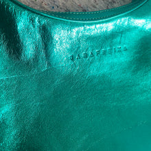 Cargar imagen en el visor de la galería, BOLSO HOBO VERDE
